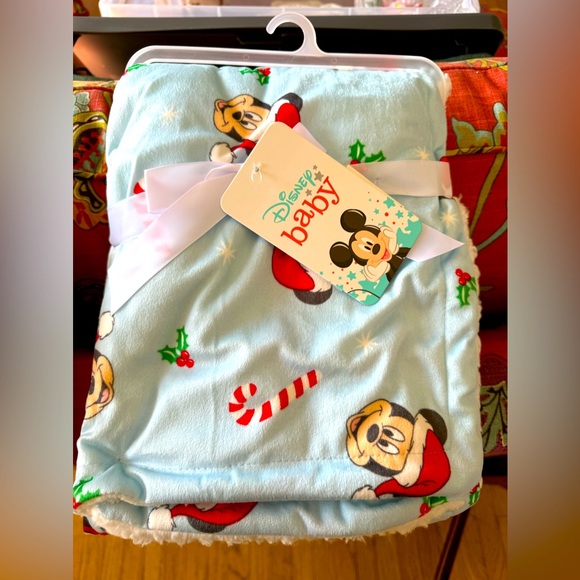 Disney Mickey Mouse Christmas Baby Blanket - Picture 1 of 3